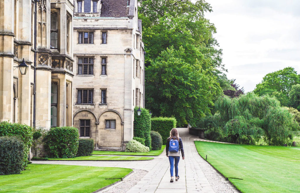 인지도 높은 대학에 쏠림 현상…대기자 증가 한동안 계속될 듯